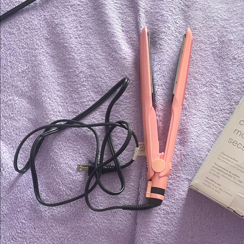 Pink Straightener - Picture 3 of 3